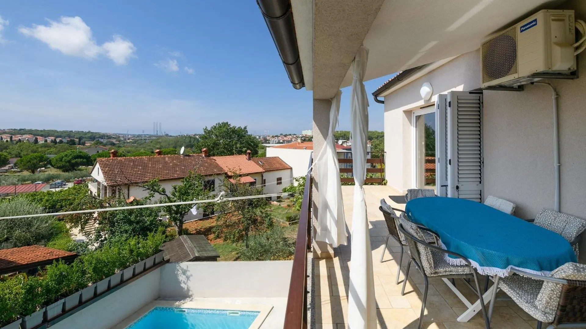 Poolside City Apartments Pula - Pool & Gym Chorvatsko