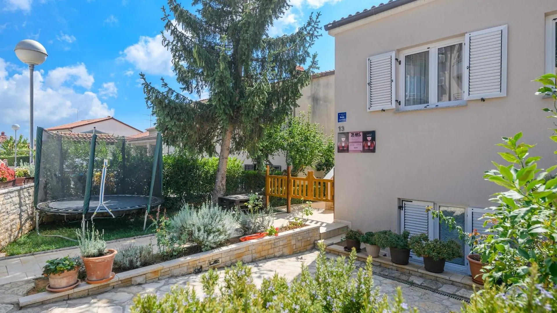 Poolside City Apartments Pula - Pool & Gym