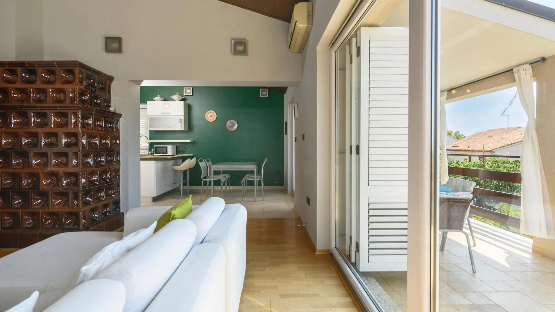 Poolside City Apartments Pula - Pool & Gym Croacia